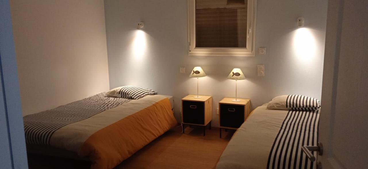 Maison De La Plage Des Amiets Cléder Esterno foto