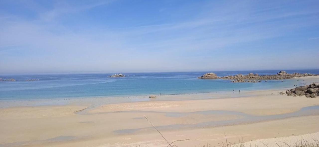 Maison De La Plage Des Amiets Cléder Esterno foto